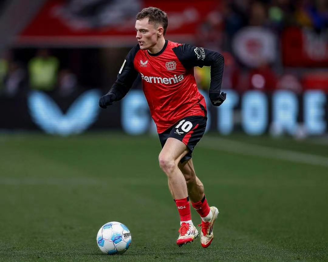 利兹联前锋荷兰国脚受伤，球队攻击线再次受挫